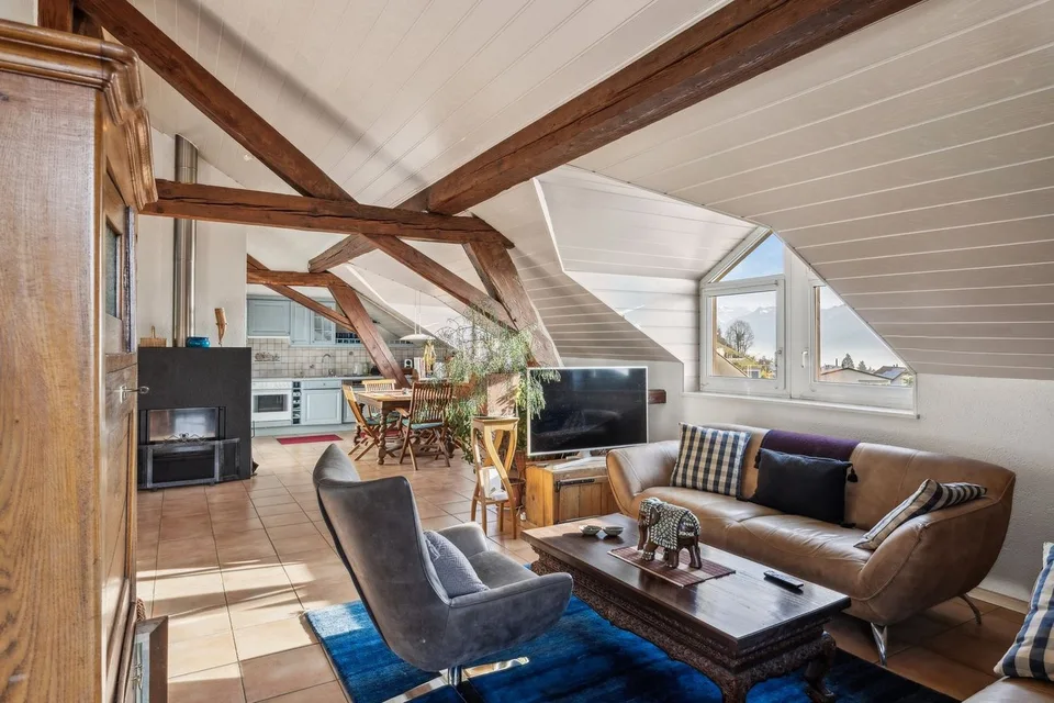Charme und Charakter für diese schöne Wohnung. Zu besichtigen!