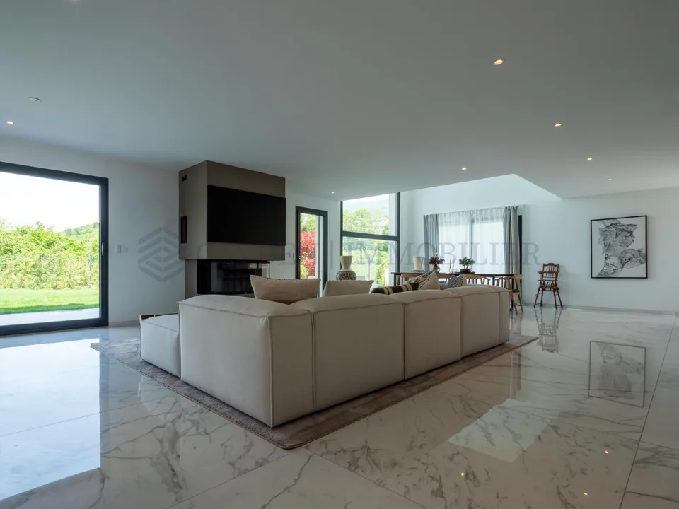 Schöne individuelle Villa mit 4 Zimmern