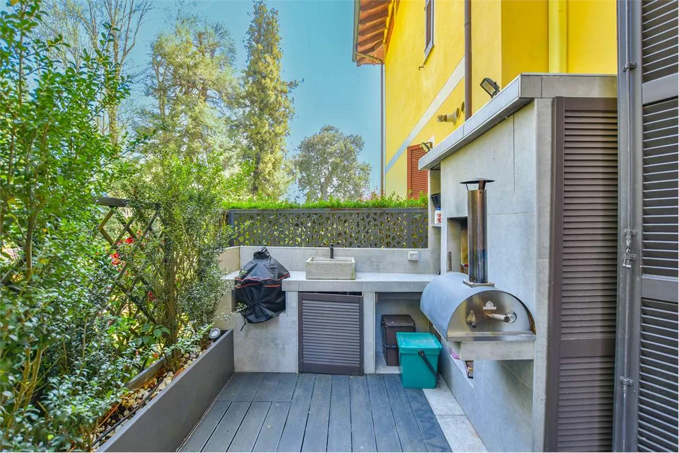 Bella villetta a schiera con piscina e parco condominiale, a pochi pas – foto 10 di 13