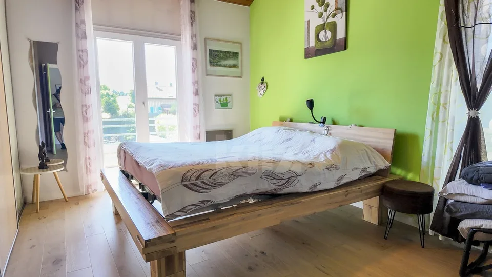 Ravissante maison mitoyenne avec accès à une piscine privée – photo 8 sur 13