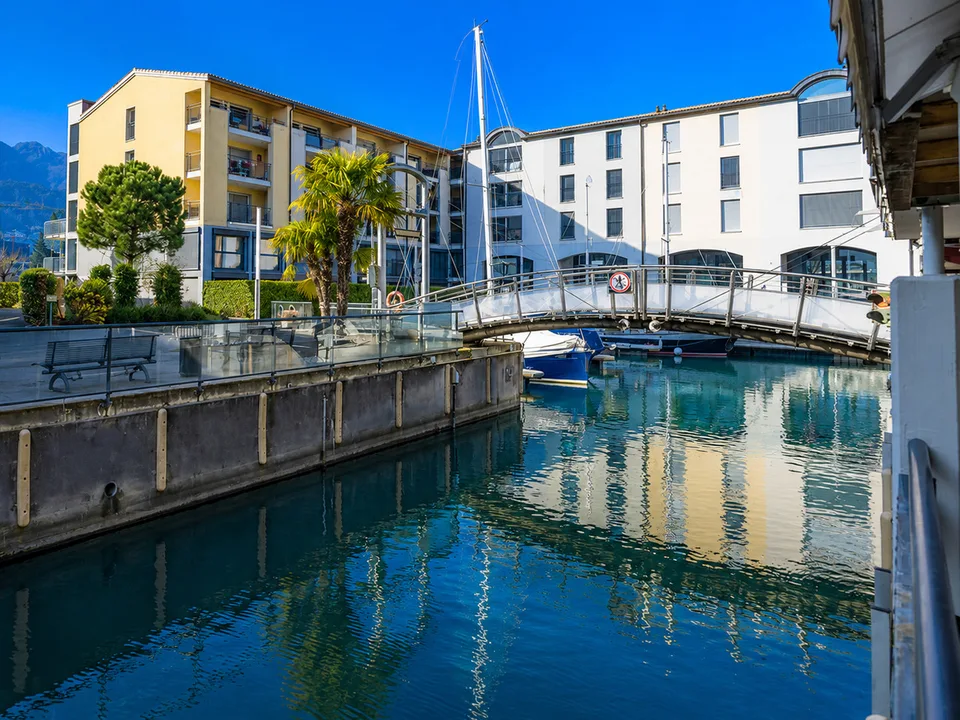 TripLEX-Villa am Ufer des Genfersees in der Marina du Bouveret