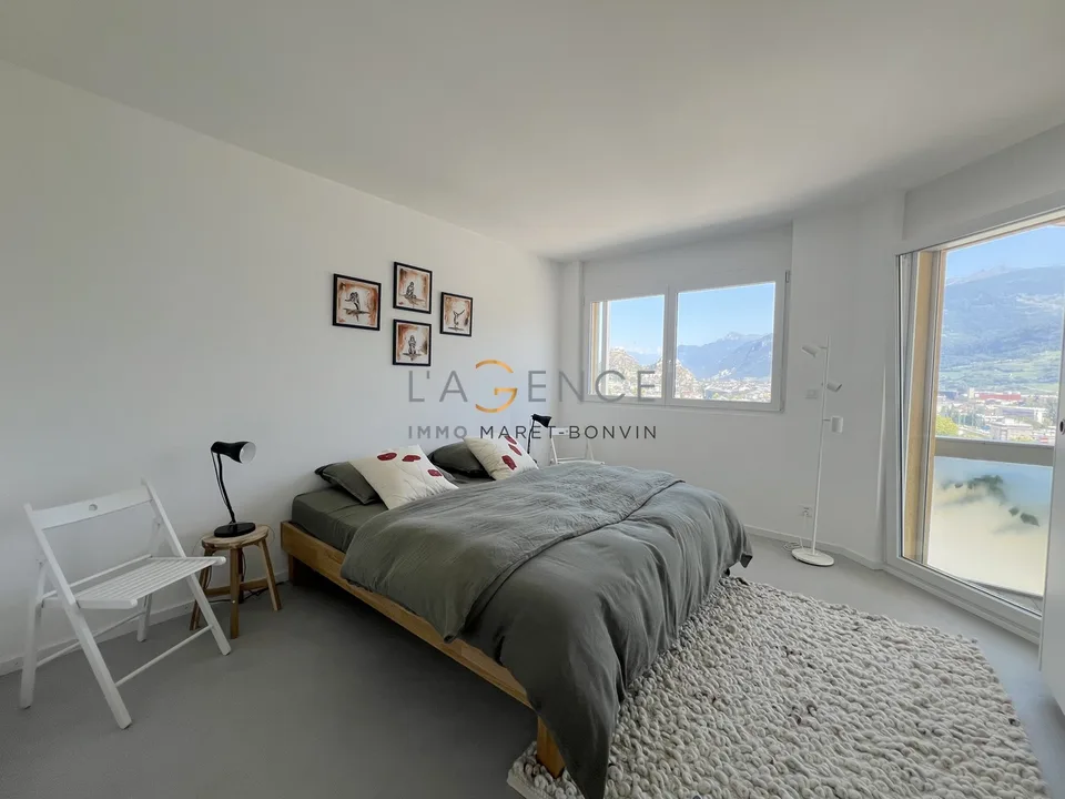 Appartamento 3,5 locali con veranda e vista sui castelli - Gravelone