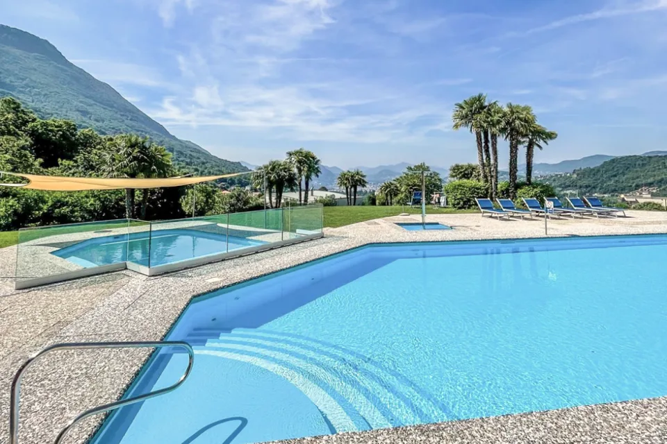 Splendid apartment with pool – photo 12 of 13