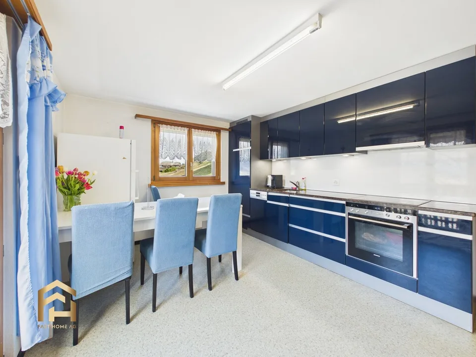 Vivre avec une vue : Appartement ensoleillé de 4,5 pièces dans l'idyllique Ergisch
