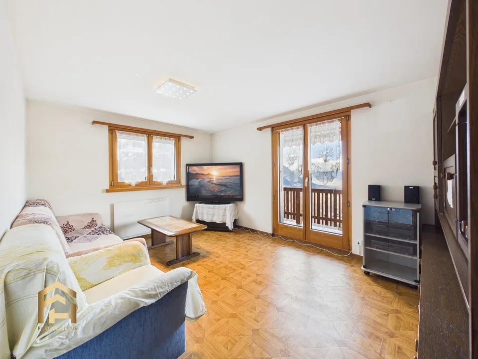 Vivre avec une vue : Appartement ensoleillé de 4,5 pièces dans l'idyllique Ergisch