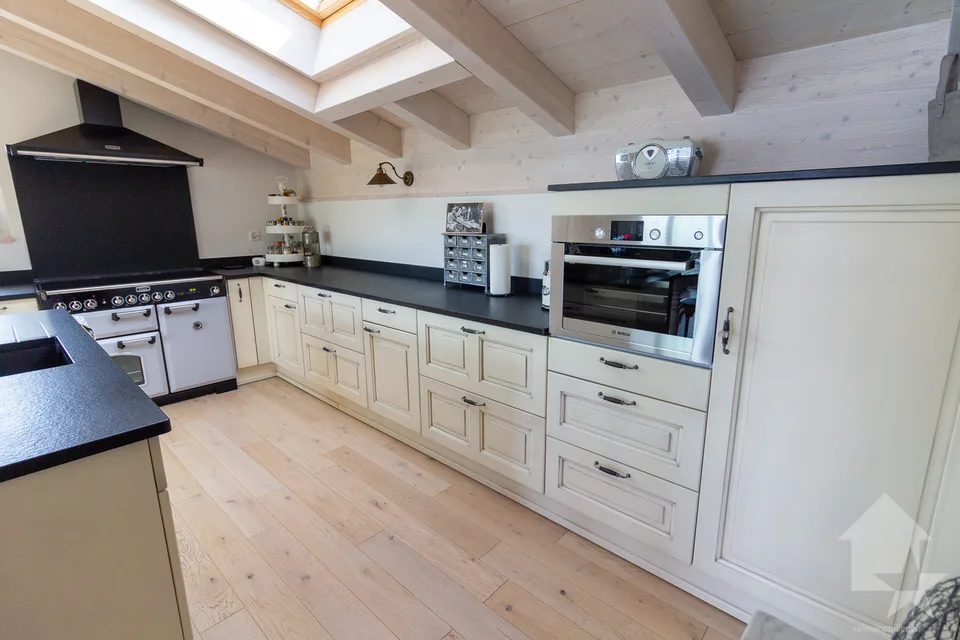 Magnifique attique en duplex de 4,5 pces d'une surface de 118m2 hab – Foto 6 von 13