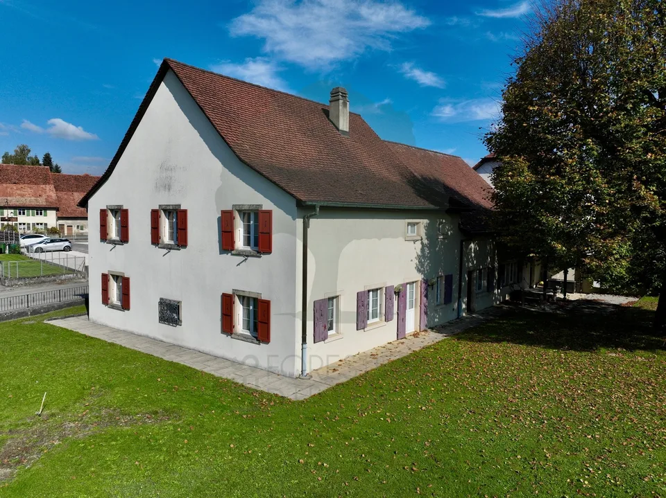 Charaktervolles Haus mit umgebbarer Scheune in Alle