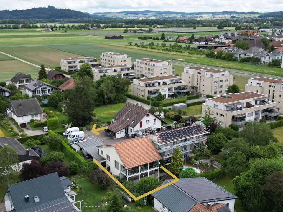 PRAXIS mit HALLENSCHWIMMBAD in Aegerten