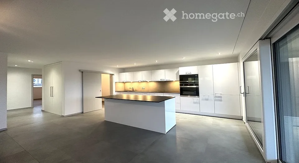 Delémont - 170 m2 Dachgeschosswohnung, Komfort, modern