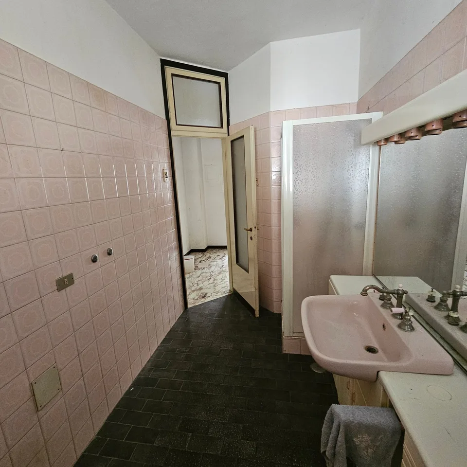 Appartamento spazioso di 4.5 locali in vendita a Varese – Via Felice Orrigoni 2 – foto 13 di 23