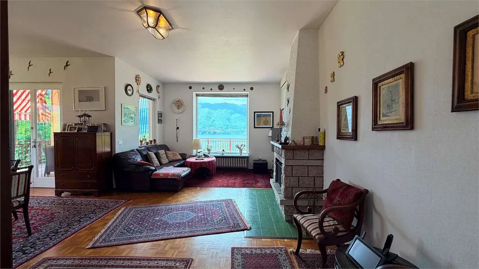 Villa exclusive avec vue lac splendide, piscine et absolue intimité