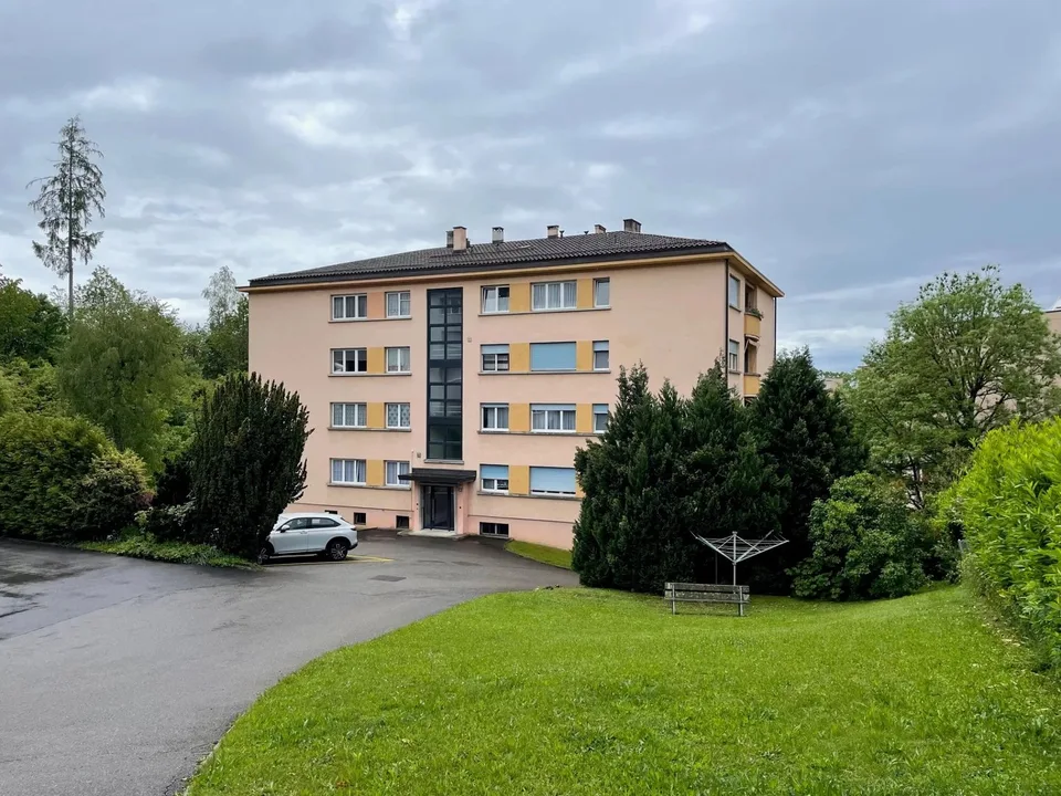 Appartamento di 4 locali di ca. 84 m2 con balcone di 4 m2