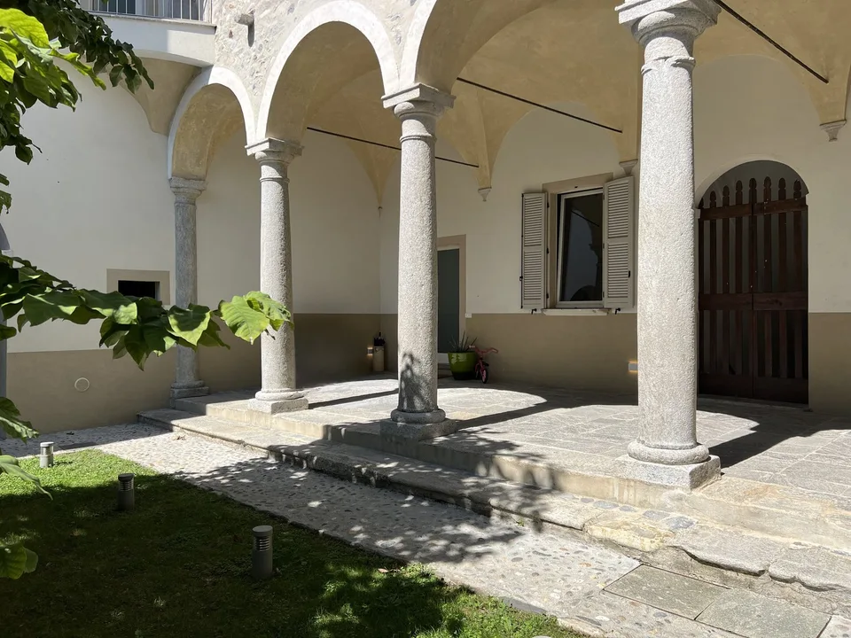 Luxus-Wohnung im komplett sanierten Palazzo im Zentrum mit Pool, in ruhiger und sonniger Lage – Foto 18 von 19