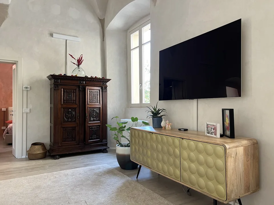 Appartement de luxe dans un palazzo complètement rénové au centre avec piscine, dans un emplacement calme et ensoleillé