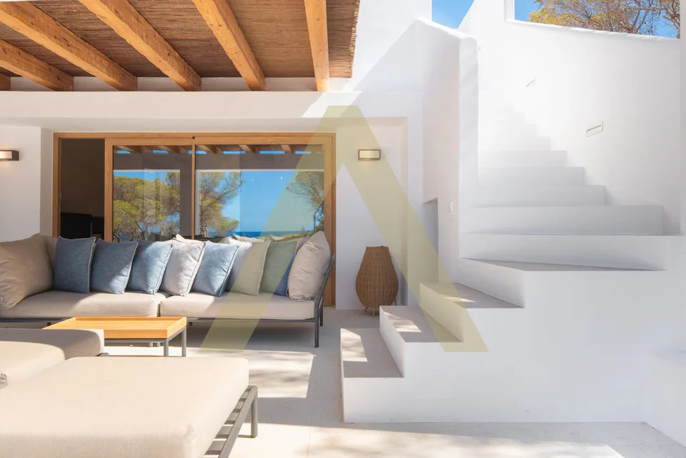 Villa mit Ausblick auf das Meer und Touristenlizenz – Foto 12 von 13