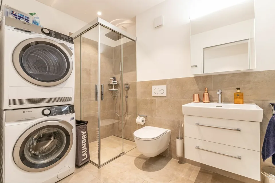 Moderne 4.5-Zimmer-Eigentumswohnung mit grossem Aussenbereich und Wintergarten – Foto 13 von 14