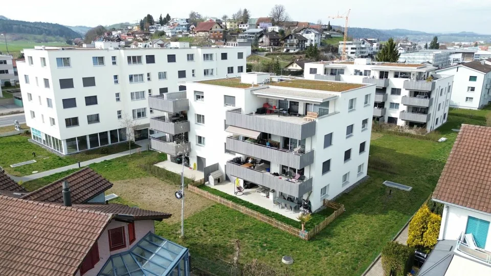Exklusive Attikawohnung mit grosser Terrasse und Weitsicht in Schötz
