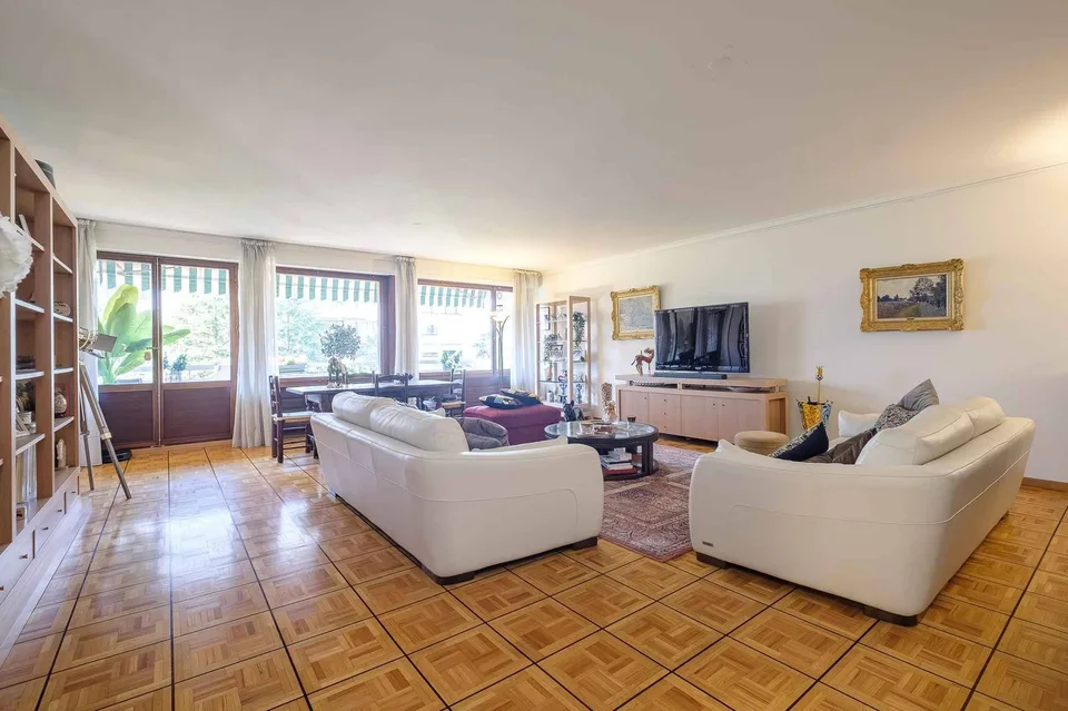 Bel appartement traversant de 6 pièces