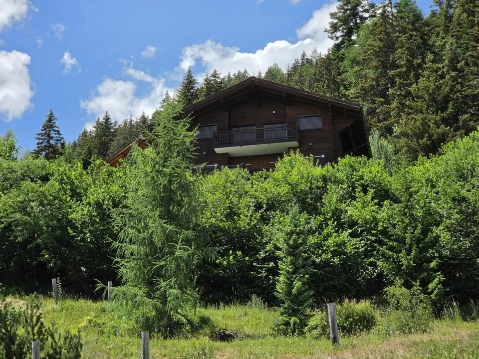 Schönes Chalet in der Natur