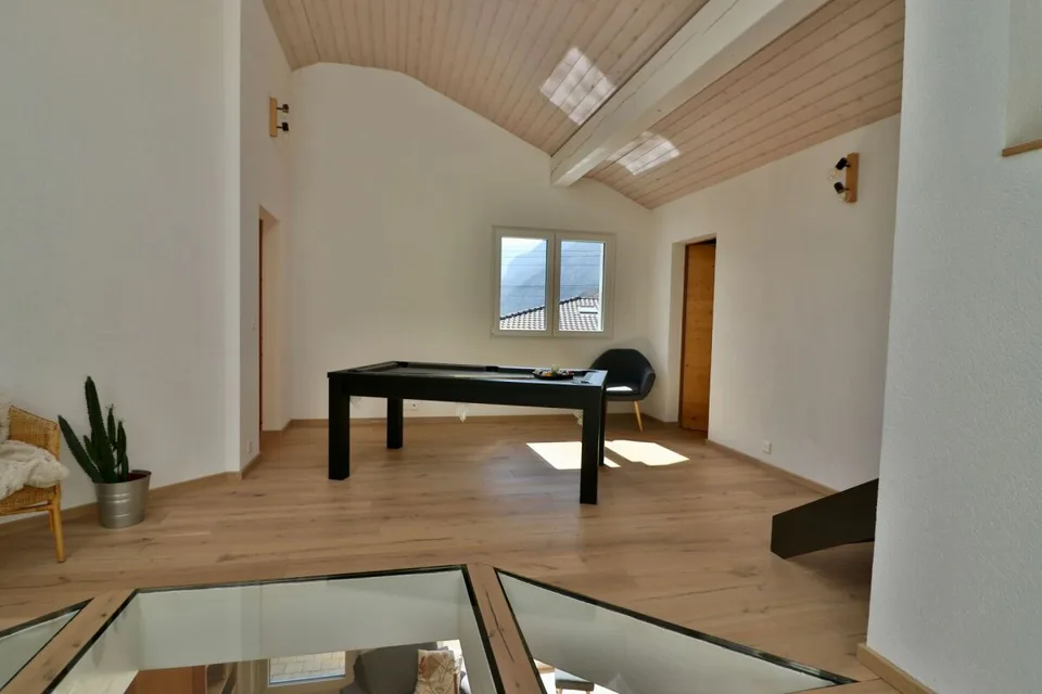 Exclusivité - Magnifique villa individuelle de 6.5 pces 100% autonome en énergie.
