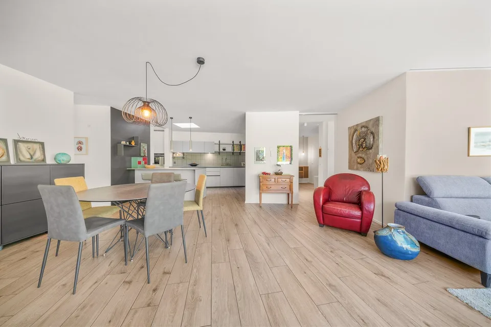 Villa 3,5 Zimmer angrenzend moderne 119 m² Wohnfläche