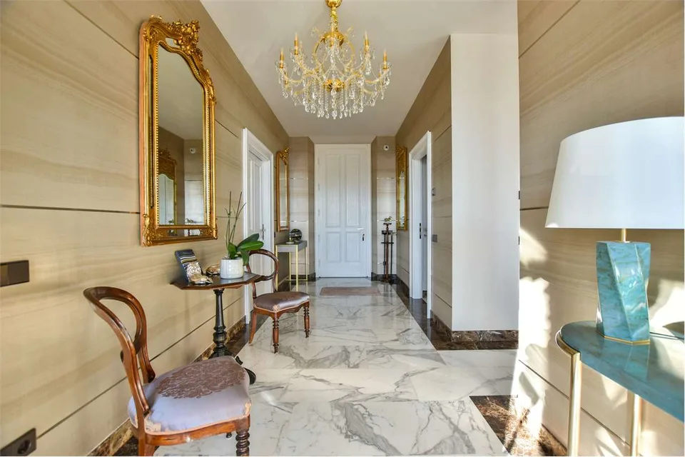 Villa d'epoca in stile Liberty a pochi passi dal Sacro Monte di Varese – foto 10 di 13