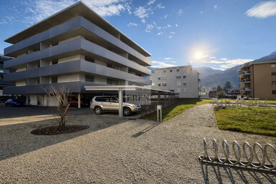 Superba attico di 4 locali con facciate vetrate e grande balcone-terrazza panoramica di 45 m2 – foto 15 di 23