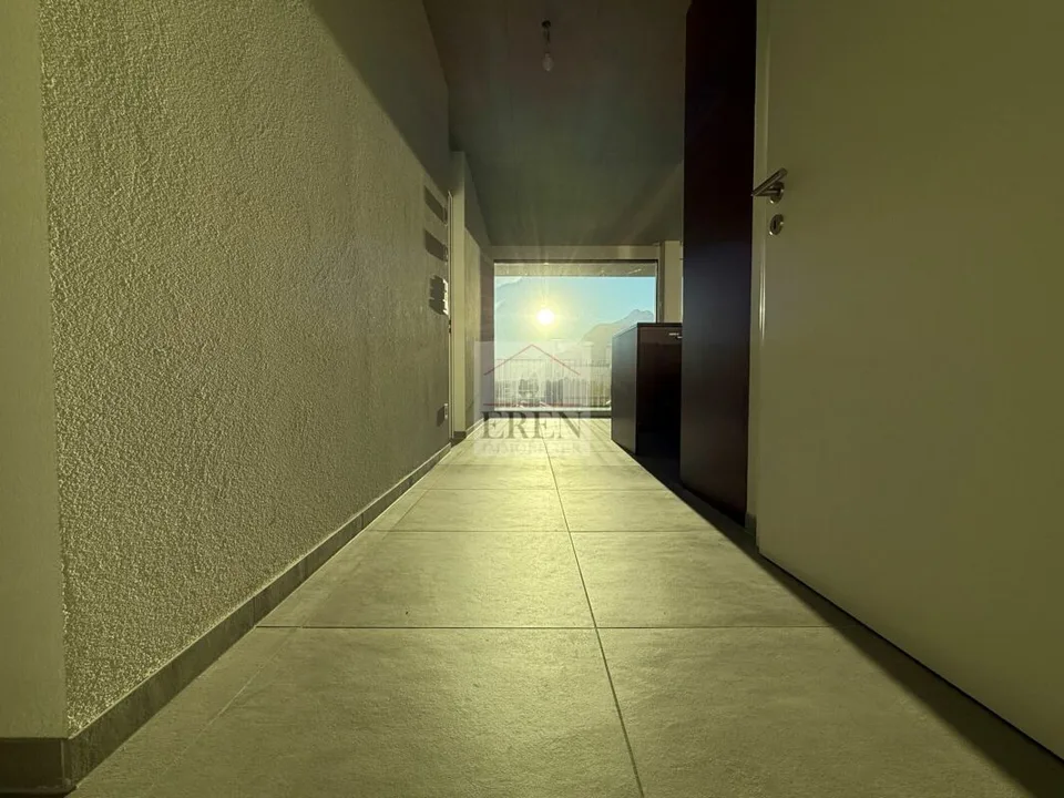 Superba attico di 4 locali con facciate vetrate e grande balcone-terrazza panoramica di 45 m2 – foto 11 di 23