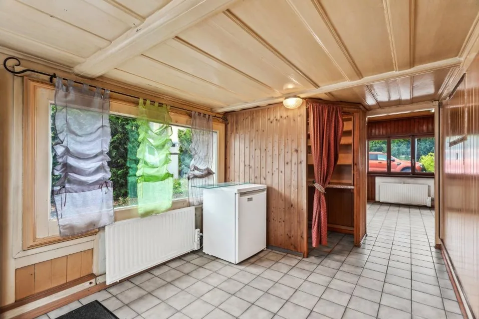 Eigentum mit 2 Wohnungen und 1 Gewerbeeinheit im Herzen von Sorens