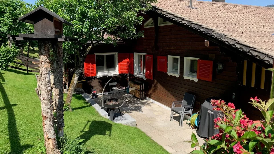 Charmantes Chalet mit See- und Bergsicht