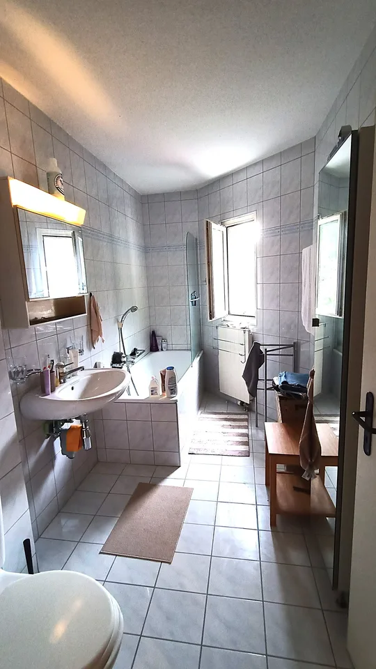 Sympathische Doppelhaushälfte mit Ost- und Westterrassen und Garten – Foto 13 von 15