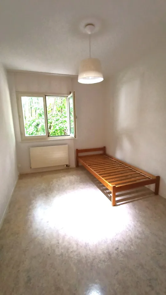 Sympathische Doppelhaushälfte mit Ost- und Westterrassen und Garten – Foto 8 von 15
