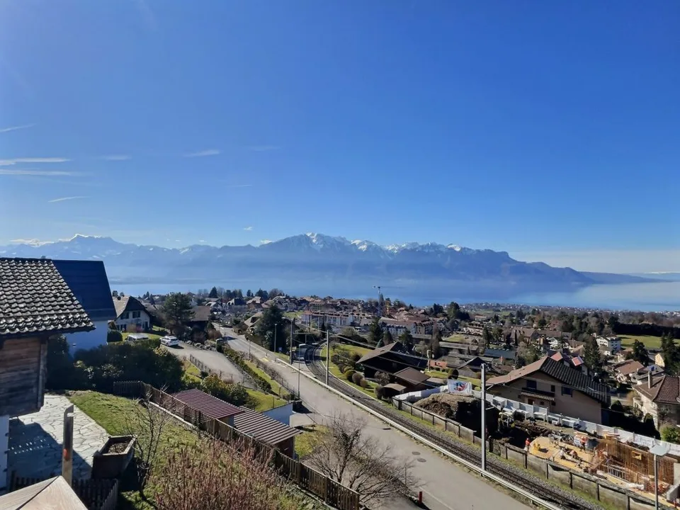 Magnifikes Chalet mit Blick auf den See und die Berge – Foto 21 von 25