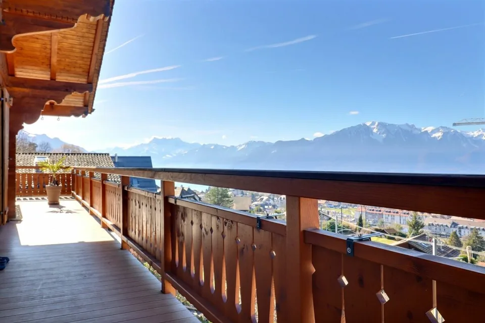Magnifikes Chalet mit Blick auf den See und die Berge – Foto 23 von 25