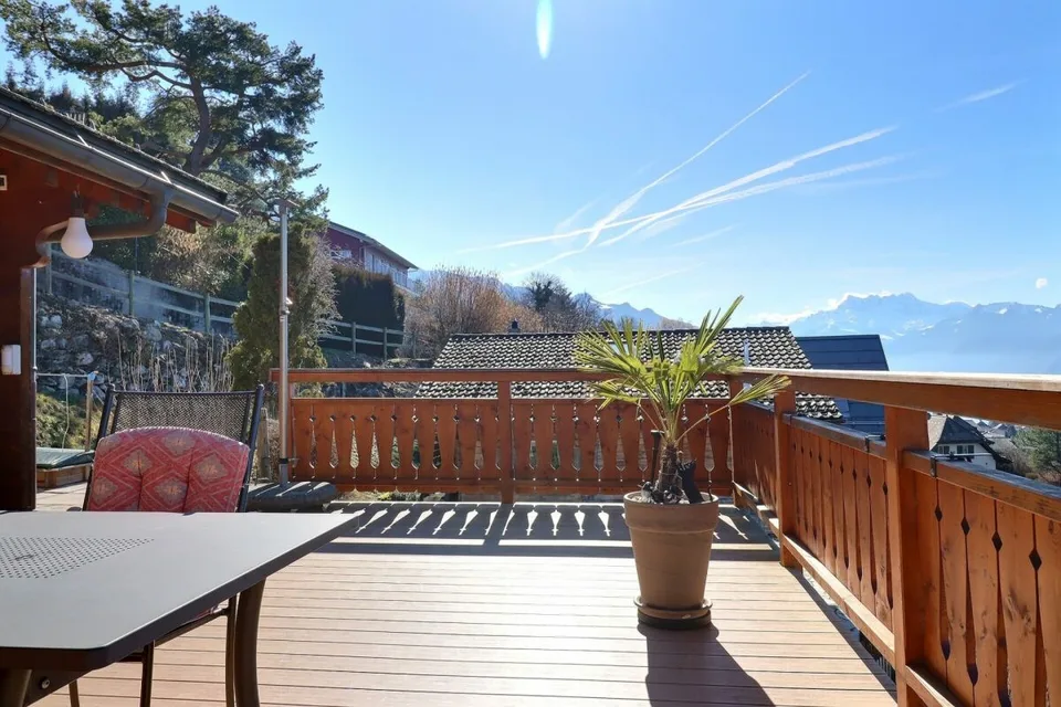 Magnifikes Chalet mit Blick auf den See und die Berge – Foto 22 von 25