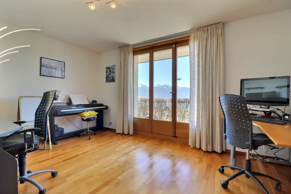 Magnifikes Chalet mit Blick auf den See und die Berge – Foto 15 von 25