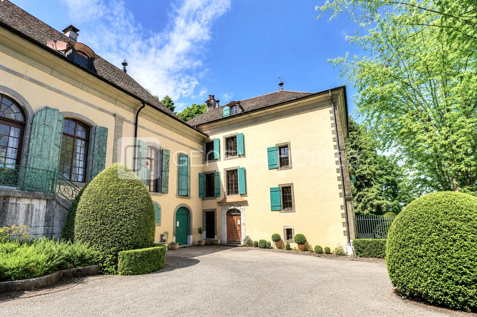 Appartement de prestige alliant histoire, charme, et nature