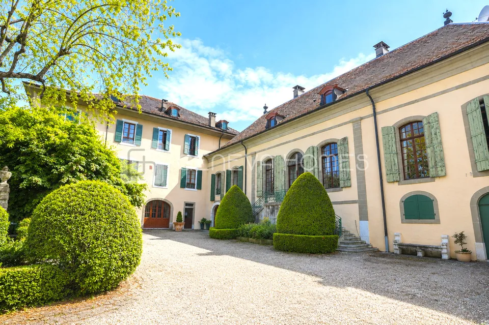 Appartement de prestige alliant histoire, charme, et nature