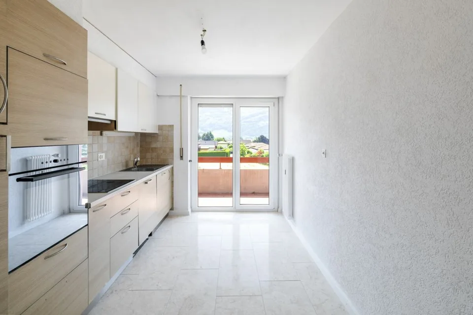 Helles 3,5-Zimmer-Wohnung renoviert, mit einer Bruttogeschossfläche von 79 m²