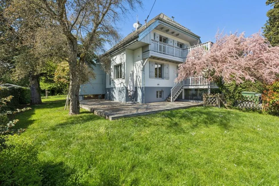 Villa mit Charme im Herzen von Conches – Foto 8 von 19