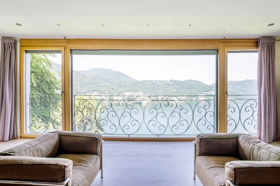 Mediterraneische Villa mit Pool in Morcote