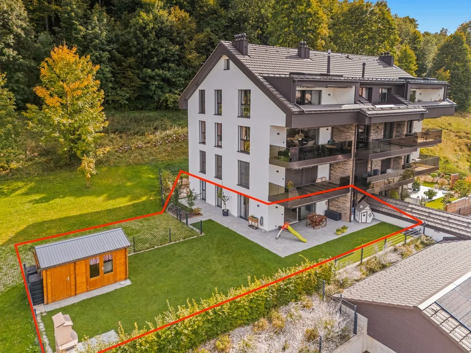 Appartamento contemporaneo con giardino privato