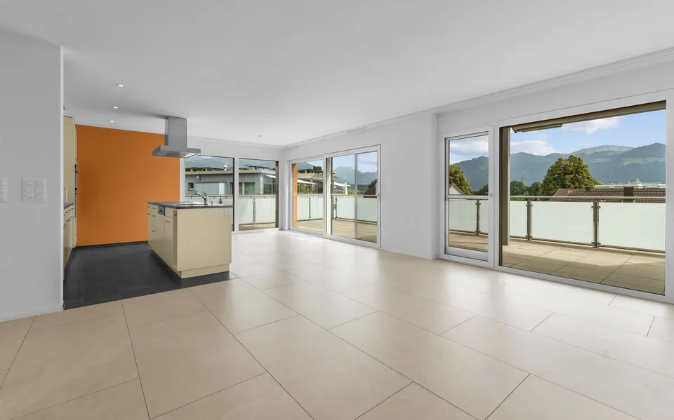Exklusive 3-Zimmer-Attikawohnung mit Panoramablick