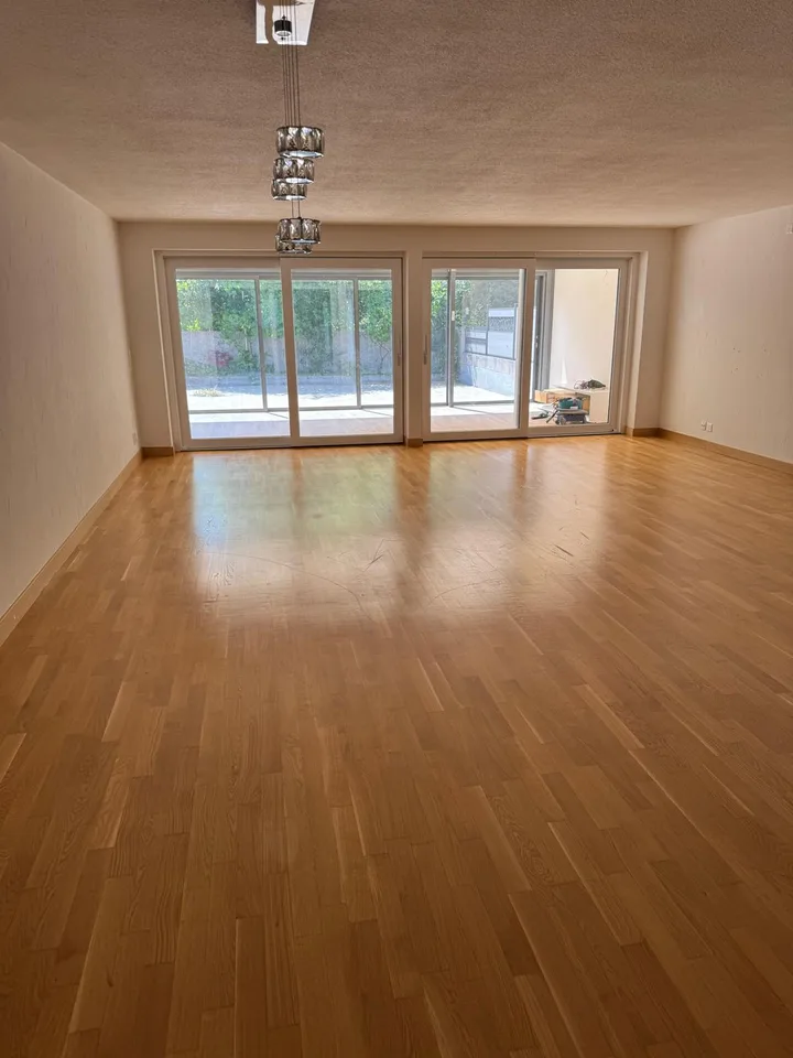 Affascinante casa a schiera di 6,5 locali sulla Bahnhofstrasse a Dottikon – foto 7 di 15