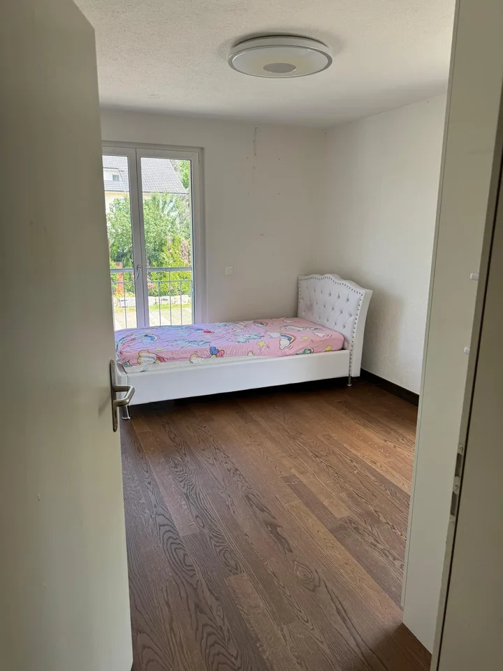 Affascinante casa a schiera di 6,5 locali sulla Bahnhofstrasse a Dottikon – foto 10 di 15