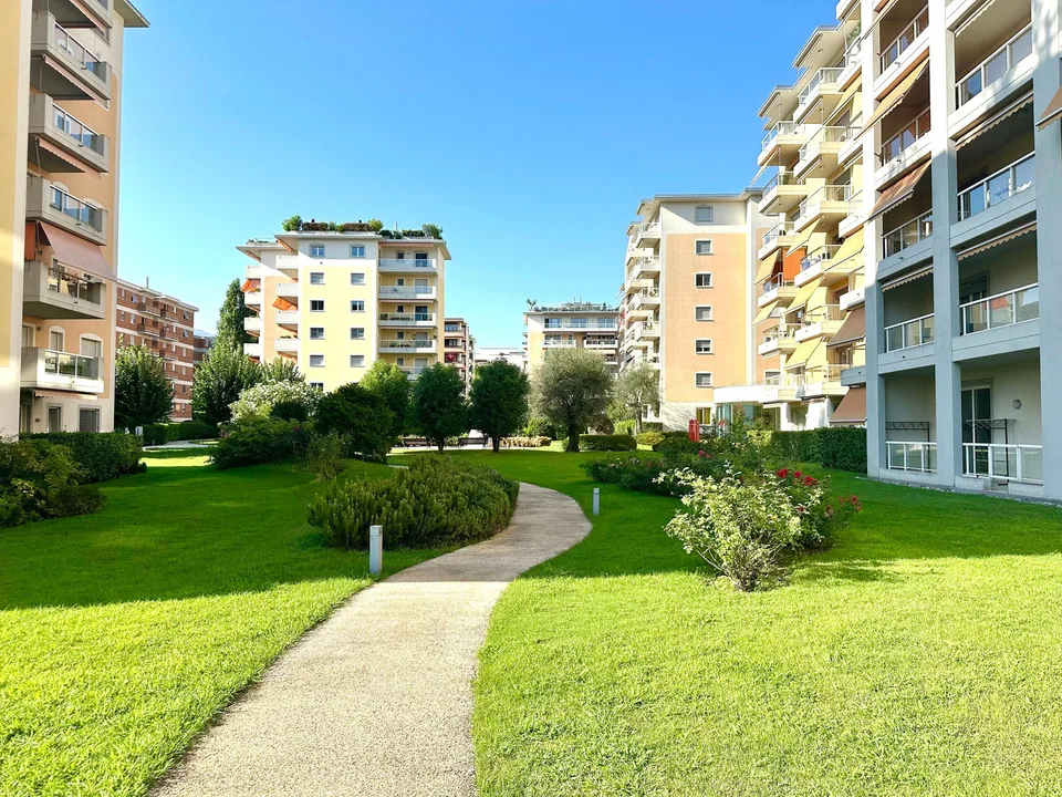 Elegante Appartamento di 2.5 Locali nel Cuore di Lugano