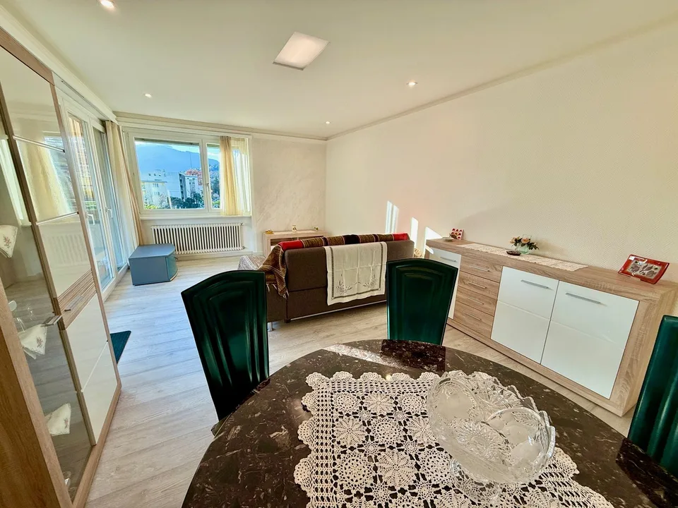 ZWEITWOHNSITZ - moderne 2.5 mit pool - 2.5 con piscina
