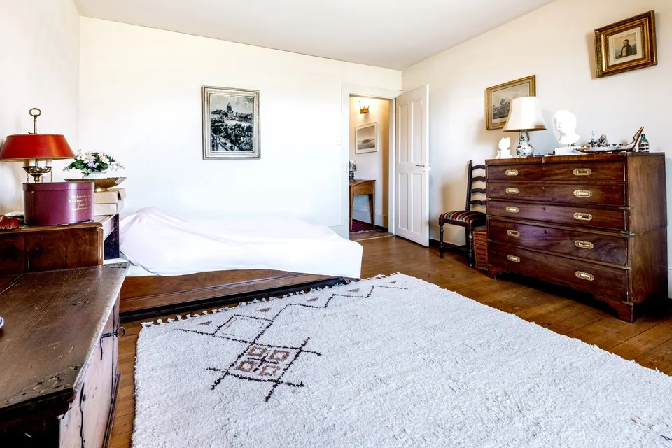 Geschichtsträchtiges Reiheneckhaus mit Einliegerwohnung – Foto 8 von 11