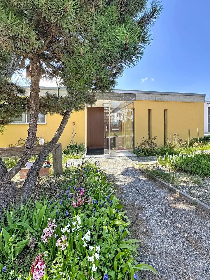Villa jumelée de 5.5 pces Récemment rénovée A 2 pas de tout !
