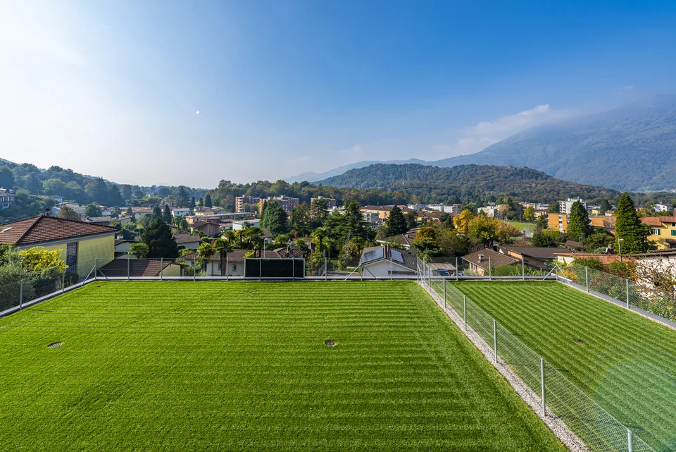 PONTE CAPRIASCA  Nuovo Attico di 8 locali  (suddiviso in 2 unità)